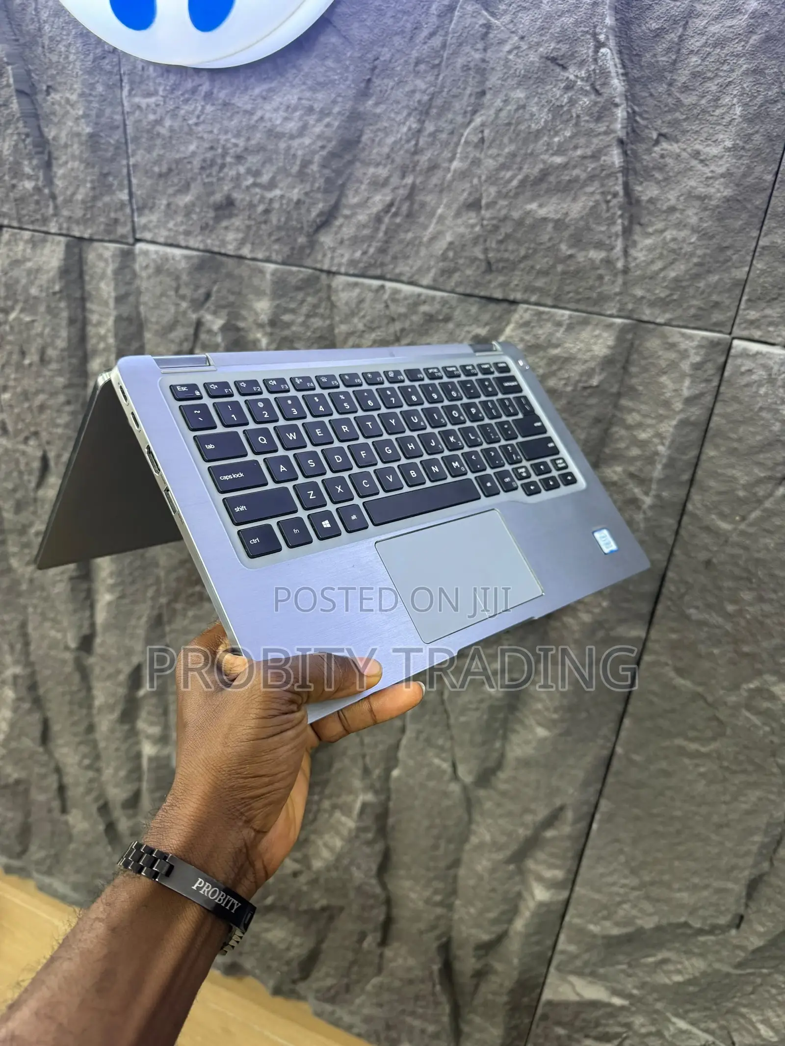 Laptop Dell Latitude 7400 2-in-1 8GB Intel Core i5 SSD 512GB