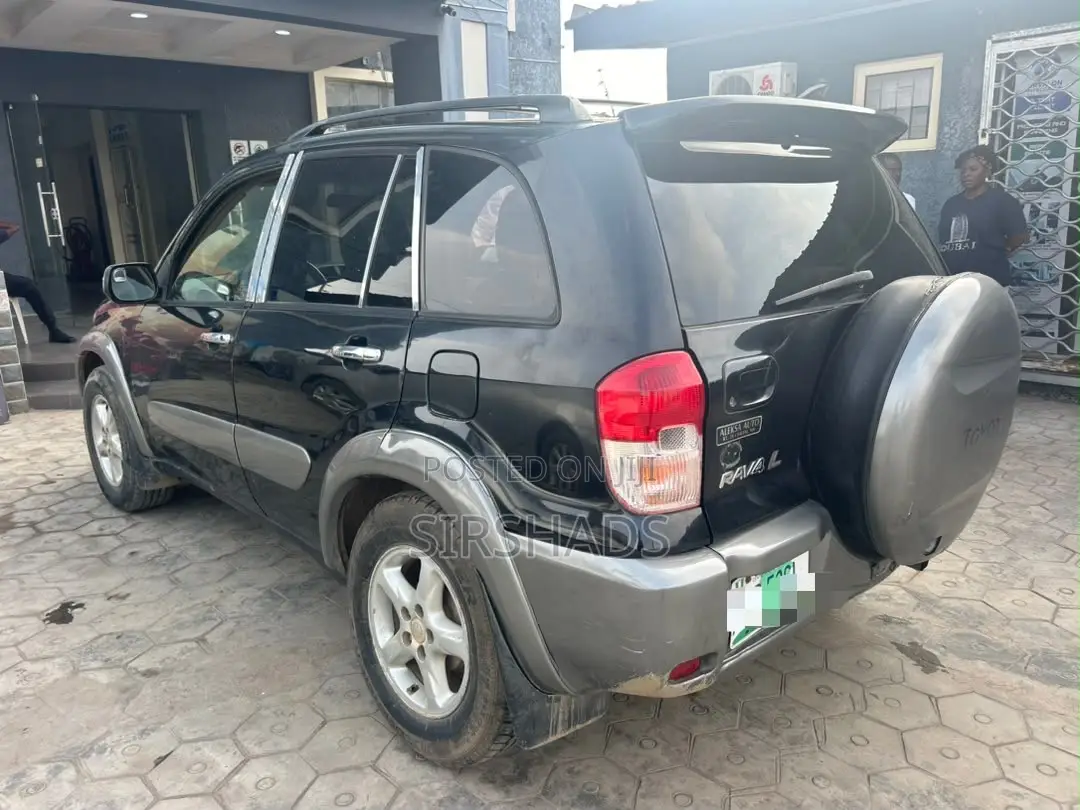 Toyota RAV4 2002 Black