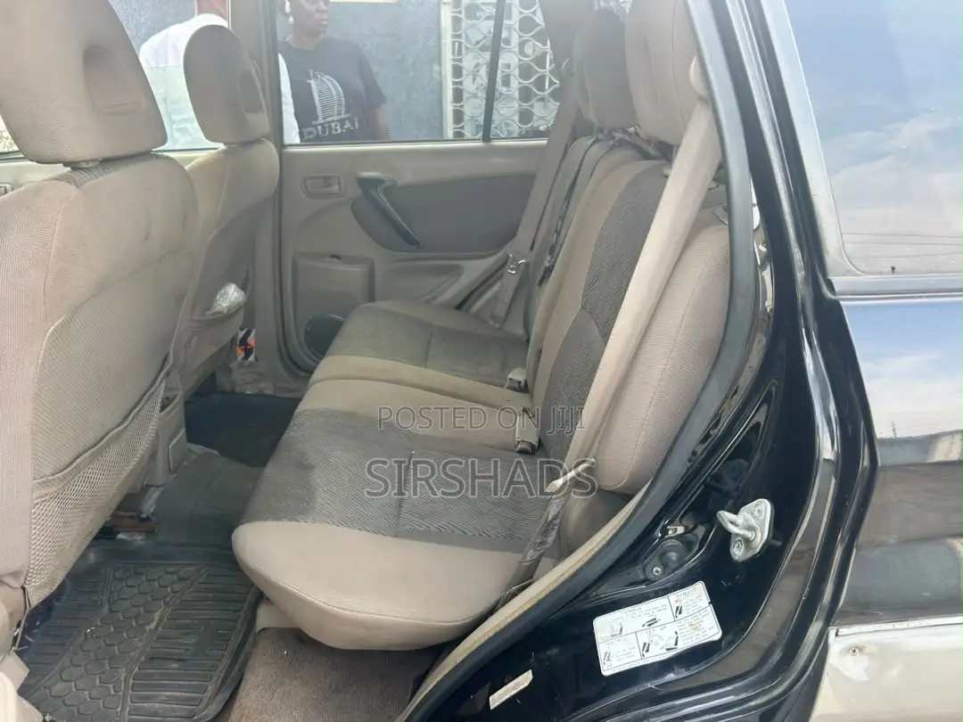 Toyota RAV4 2002 Black