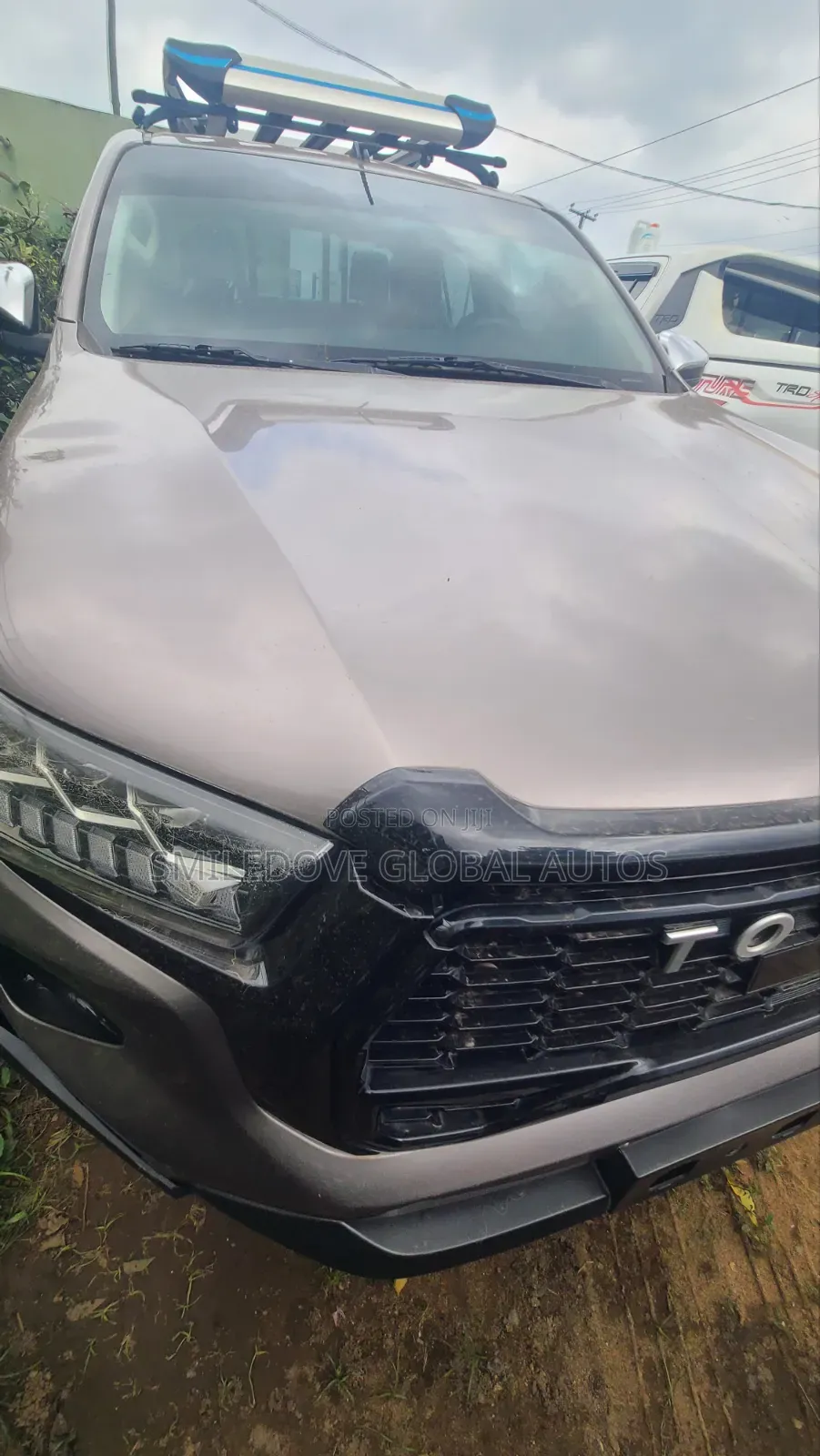 Toyota Hilux 2017 Brown