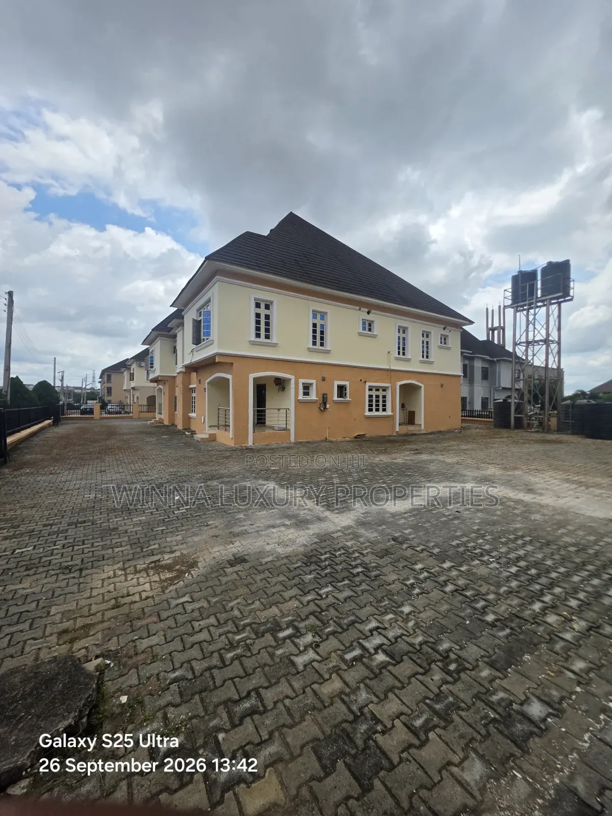 5bdrm Duplex in River Park Estate, Lugbe District for rent