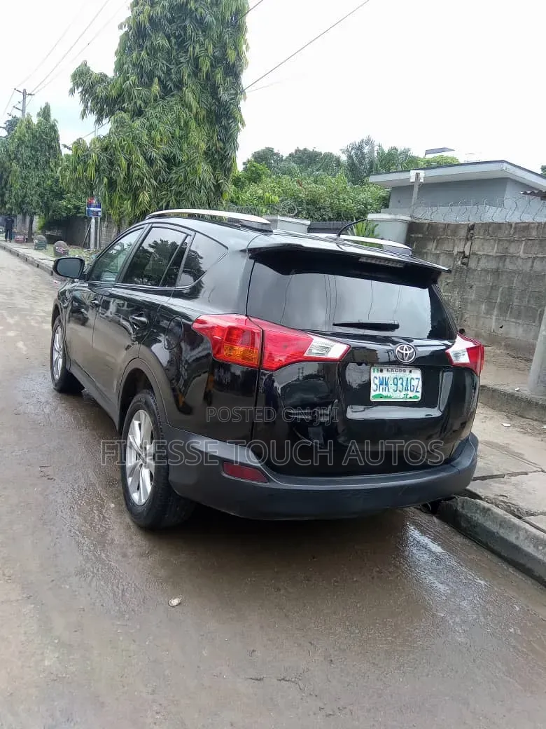 Toyota RAV4 Limited 4dr SUV (2.5L 4cyl 6A) 2014 Black