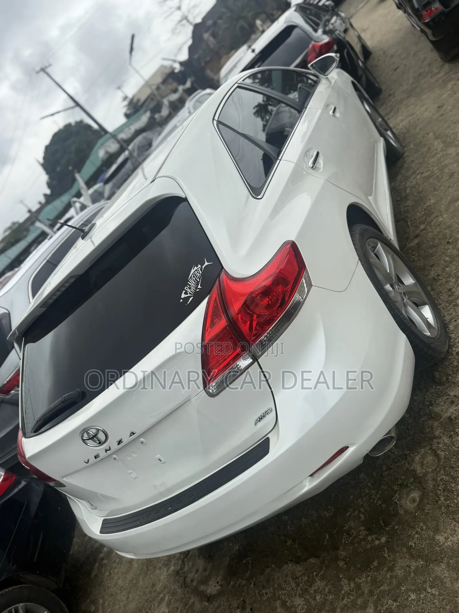 Toyota Venza XLE 2011 White