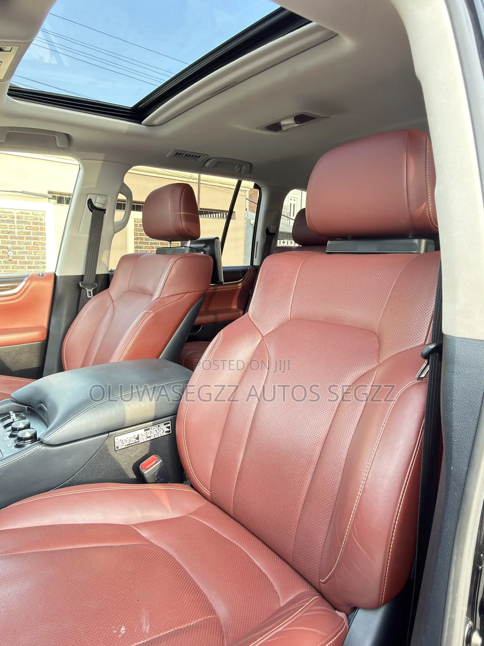 Lexus LX 570 (5 seats) AWD 2017 Black