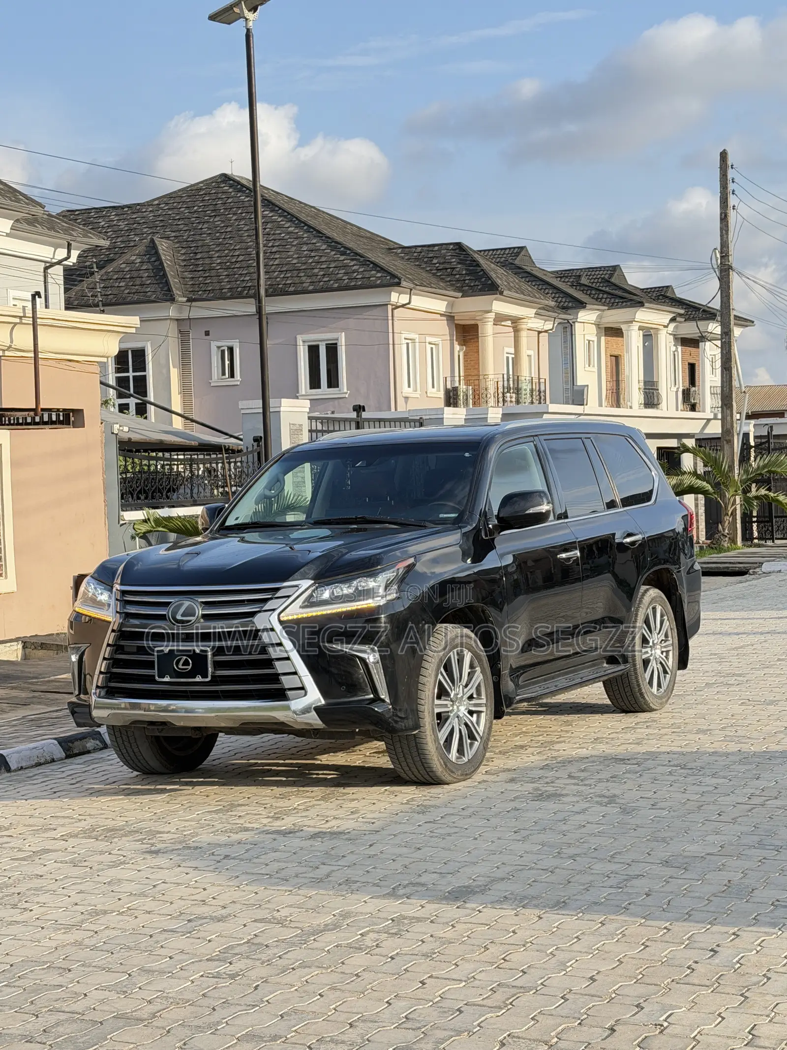 Lexus LX 570 (5 seats) AWD 2017 Black
