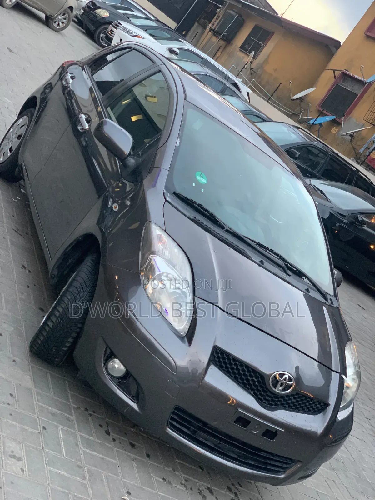 Toyota Yaris 2010 Gray