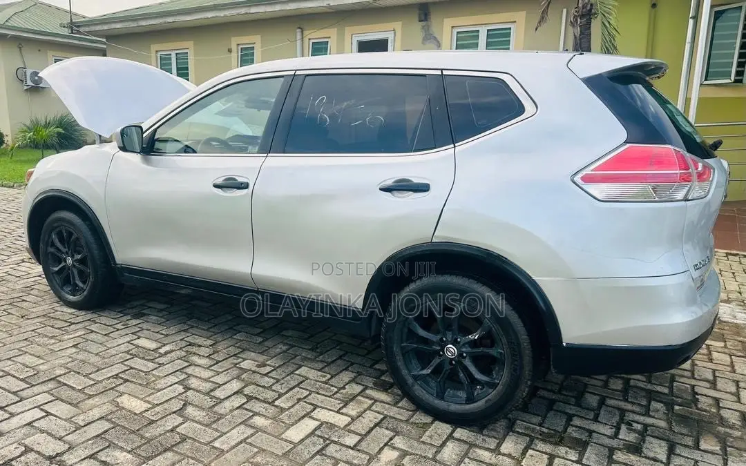 Nissan Rogue SV AWD 2016 Silver