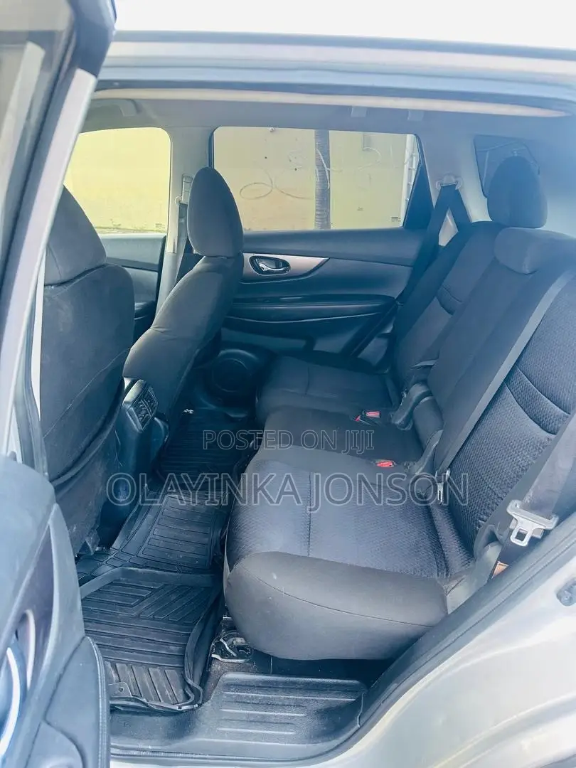 Nissan Rogue SV AWD 2016 Silver
