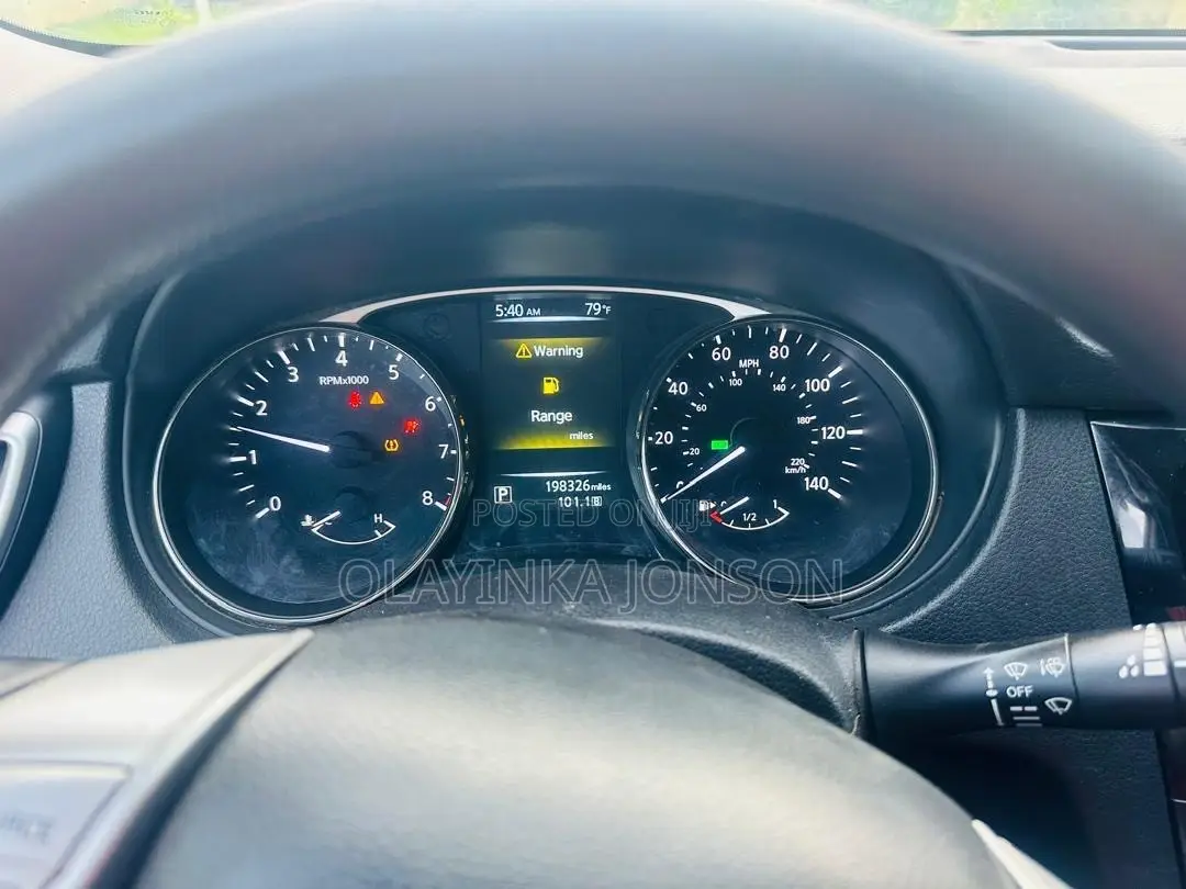 Nissan Rogue SV AWD 2016 Silver