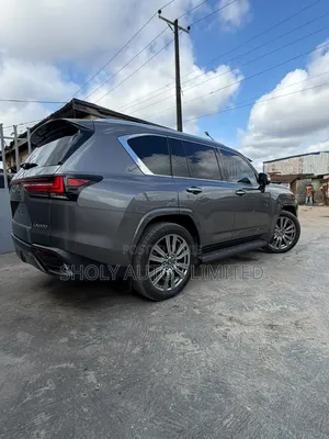 Lexus LX 600 2024 Gray