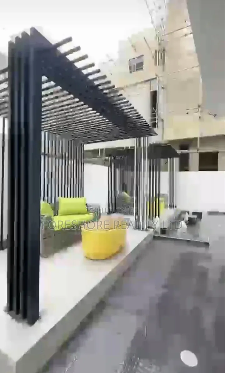 5bdrm Duplex in Osapa London for sale