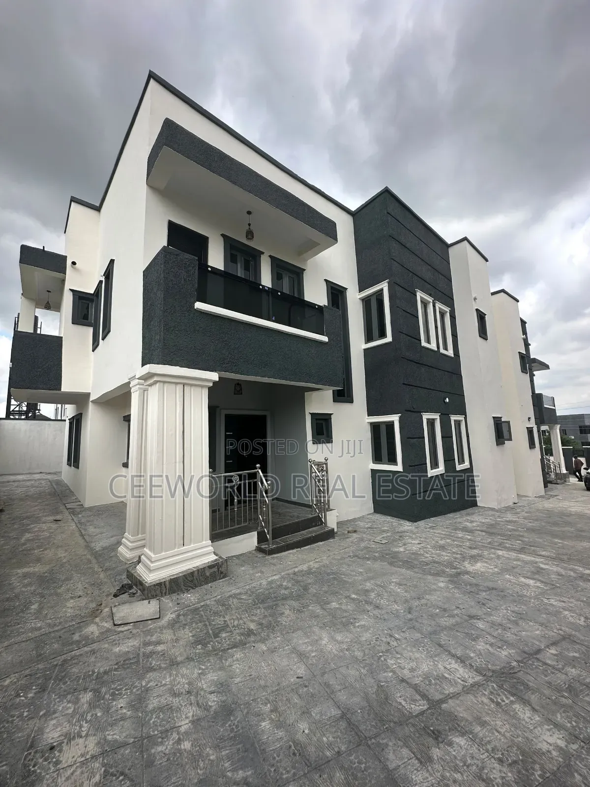 4bdrm Duplex in Kolapo Ishola Gra, Akobo for rent