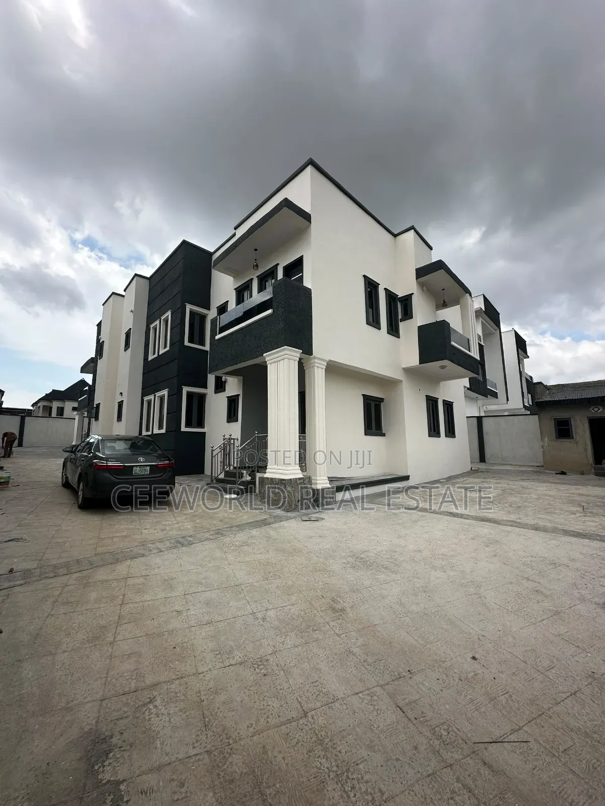 4bdrm Duplex in Kolapo Ishola Gra, Akobo for rent