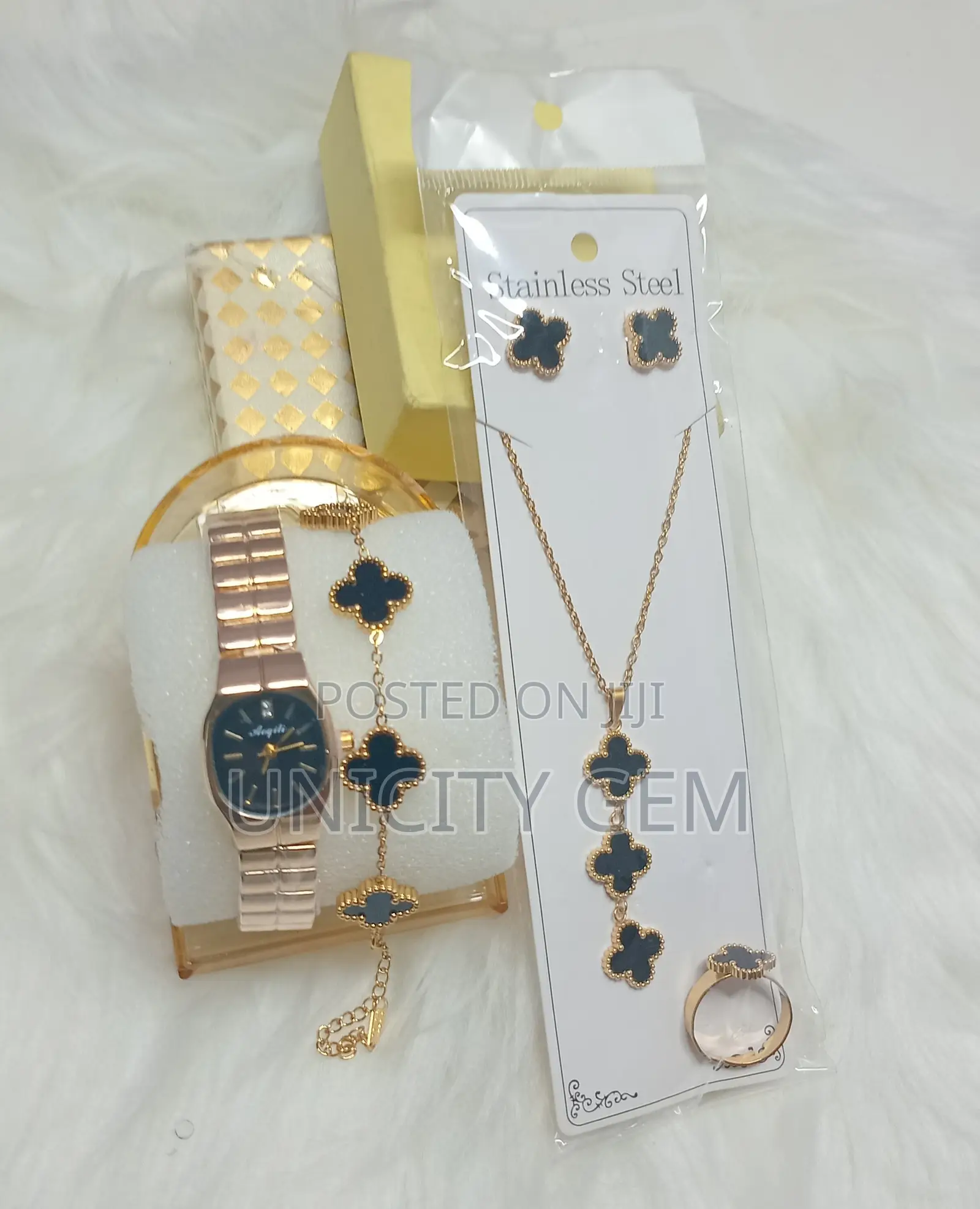 Elegant Jewellery With Wristwatch Combo