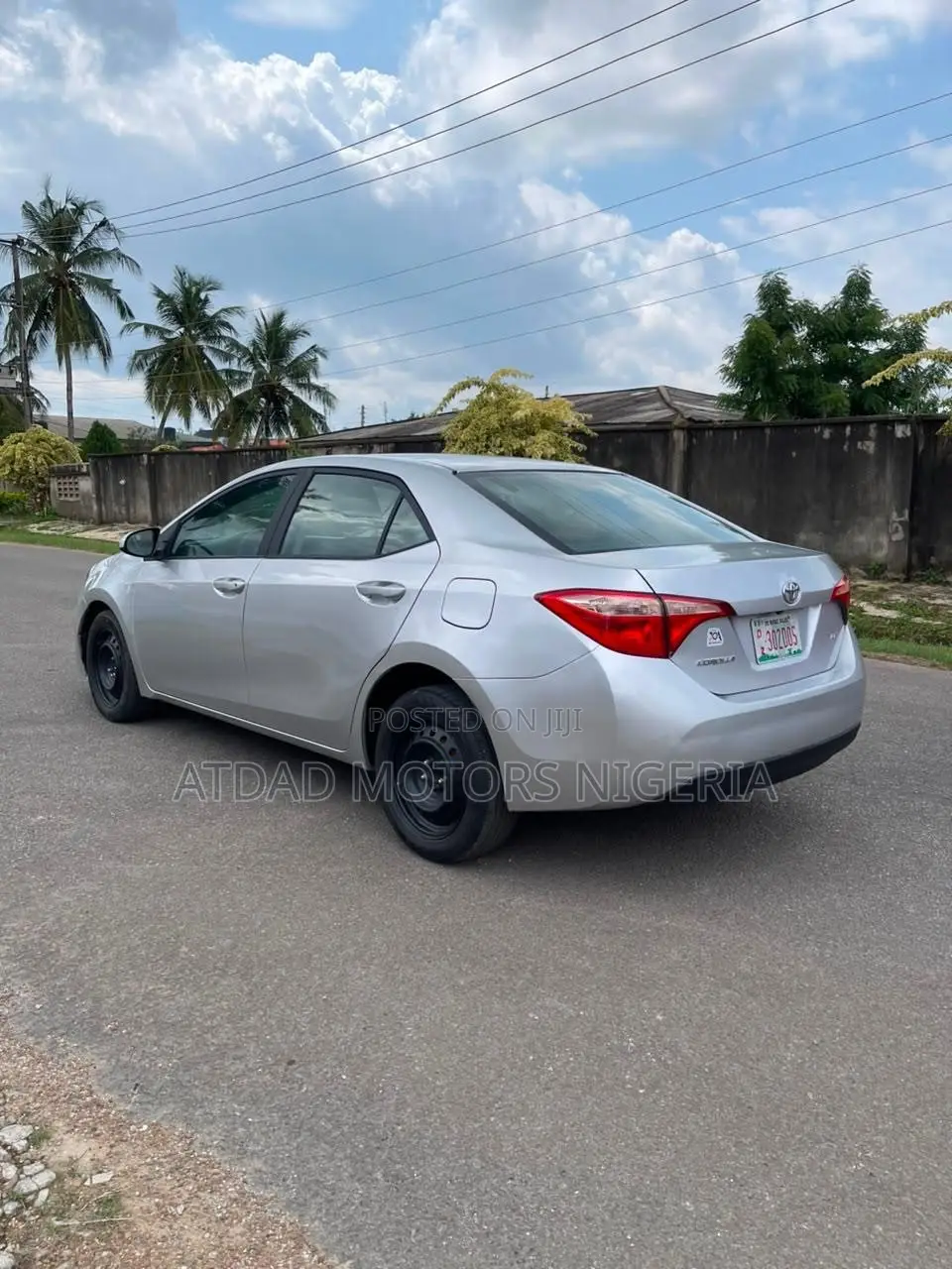 Toyota Corolla LE 4dr Sedan (1.8L 4cyl CVT) 2017 Silver