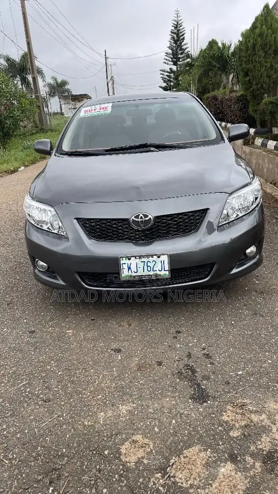Toyota Corolla LE 4dr Sedan (1.8L 4 cyl 4A) 2009 Gray
