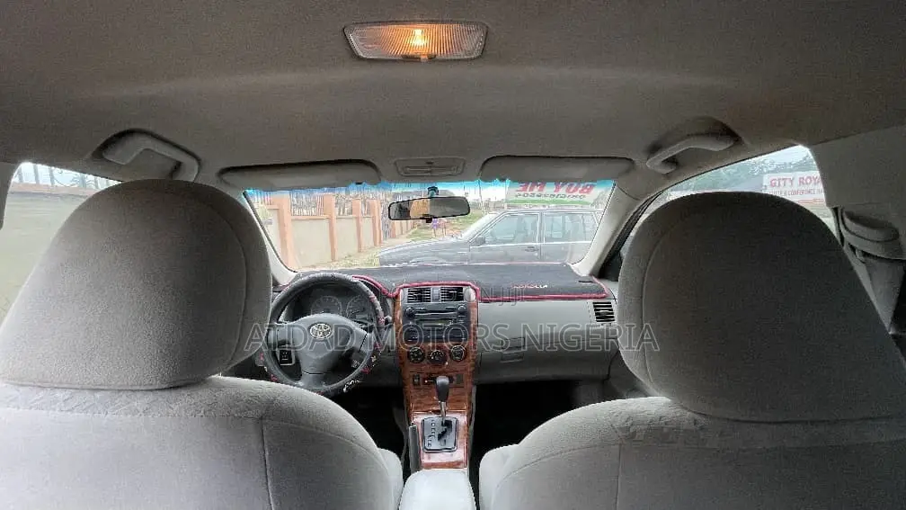 Toyota Corolla LE 4dr Sedan (1.8L 4 cyl 4A) 2009 Gray