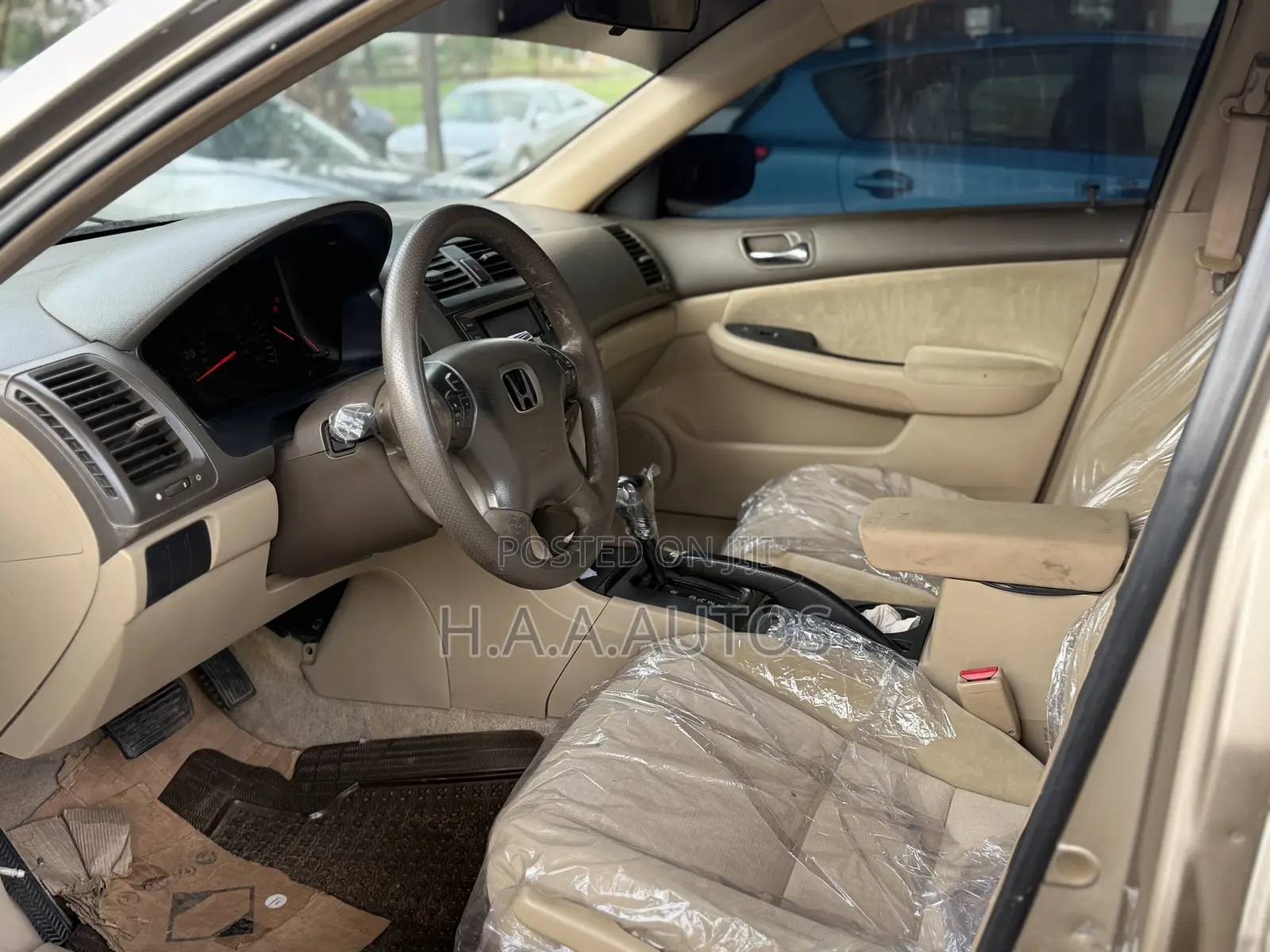 Honda Accord 2004 Gold
