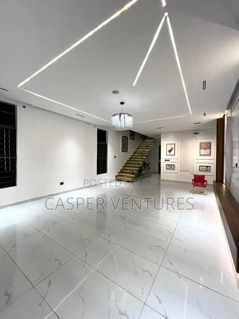 5bdrm Duplex in Royal Pine, Lekki Phase 2 for sale