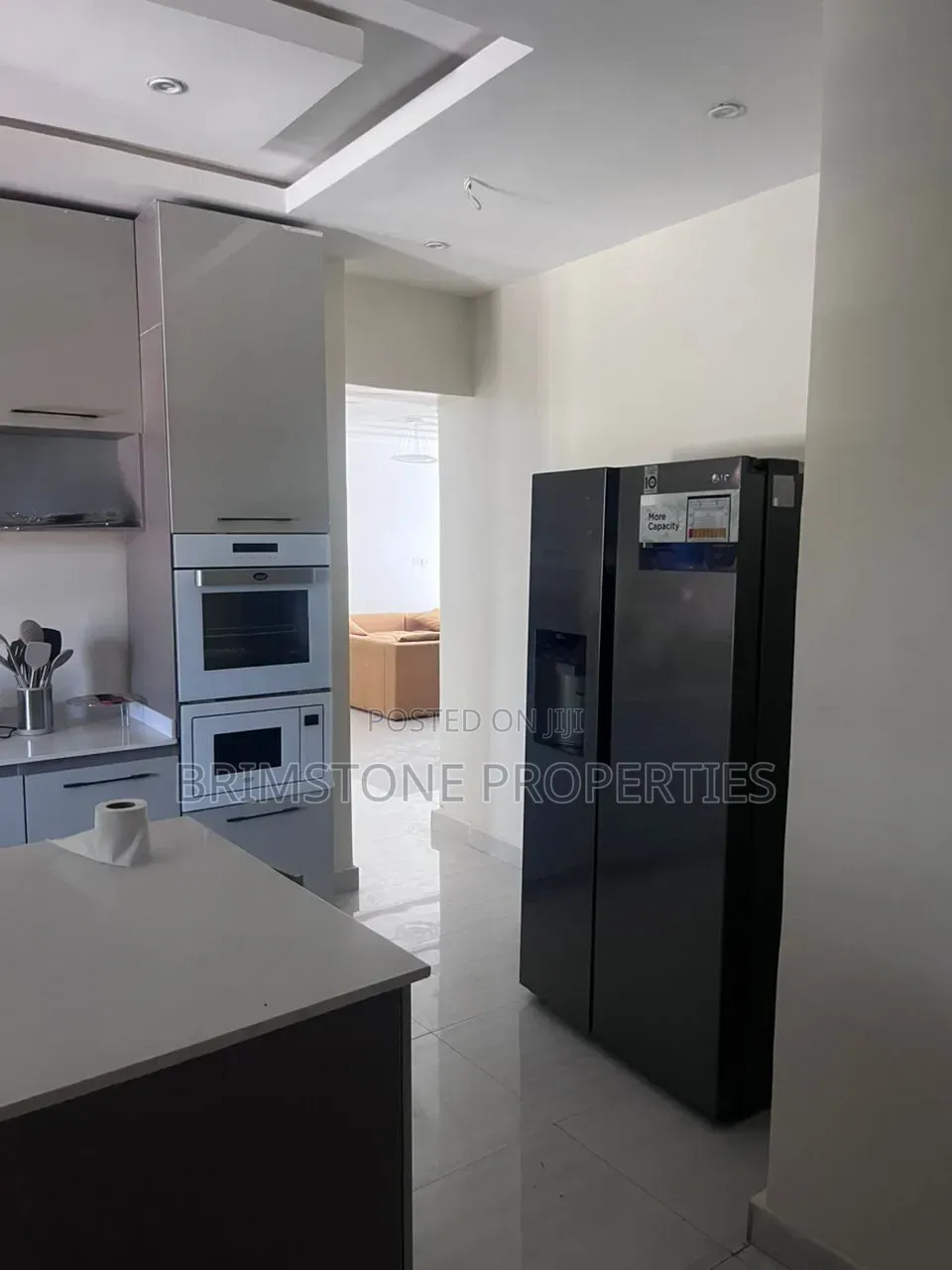 Furnished 3bdrm Apartment in Lekki Phase 1 for sale
