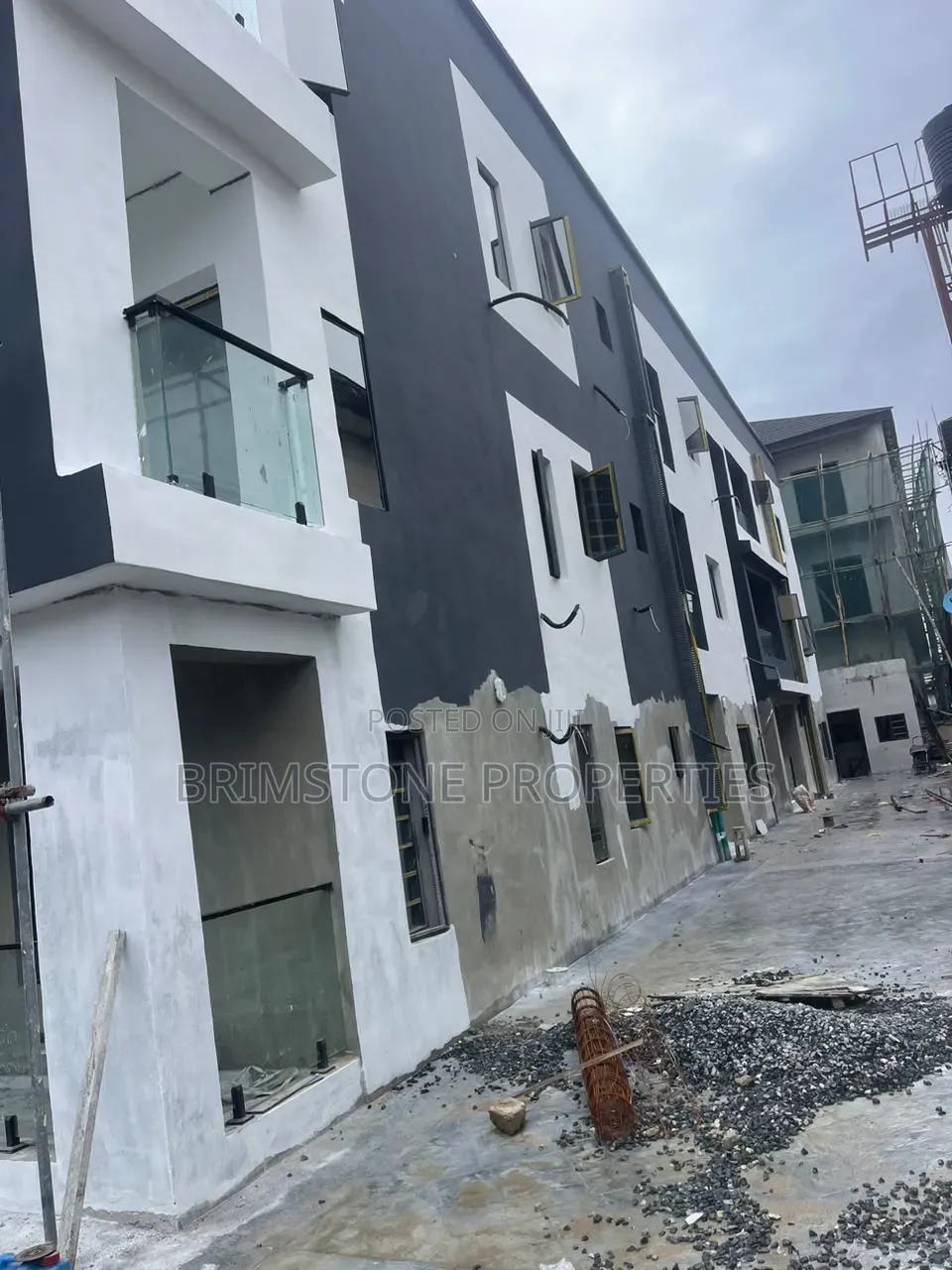 Furnished 3bdrm Apartment in Chevron for rent
