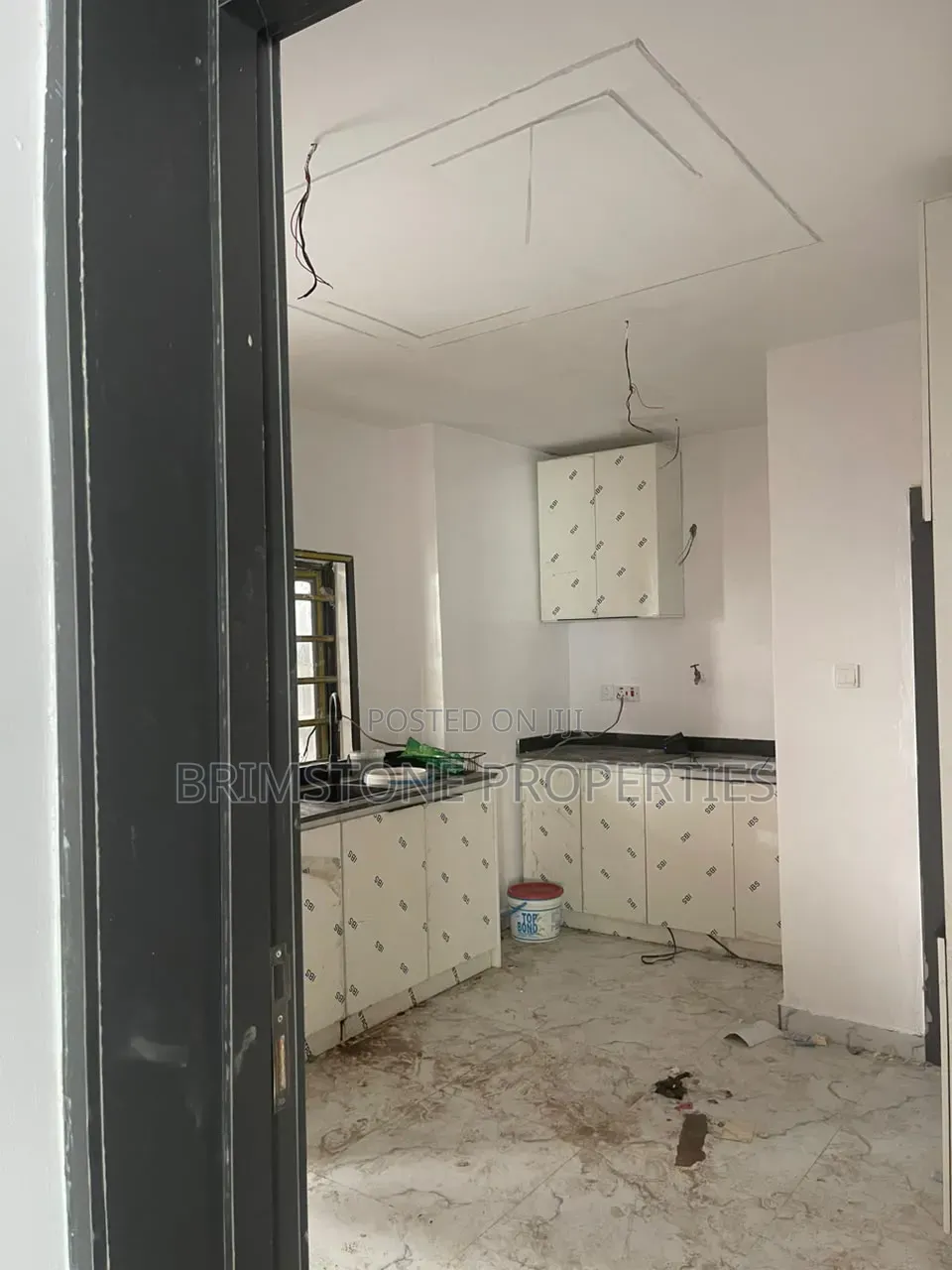 Furnished 3bdrm Apartment in Chevron for rent