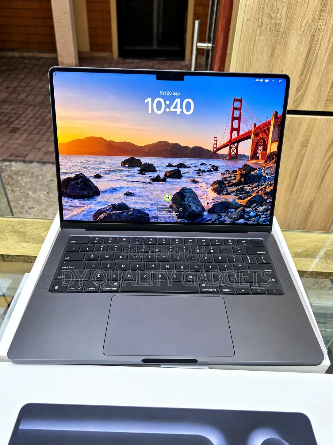 Laptop Apple MacBook Pro 2023 M3 Pro 18GB Apple M3 Pro SSD 512GB