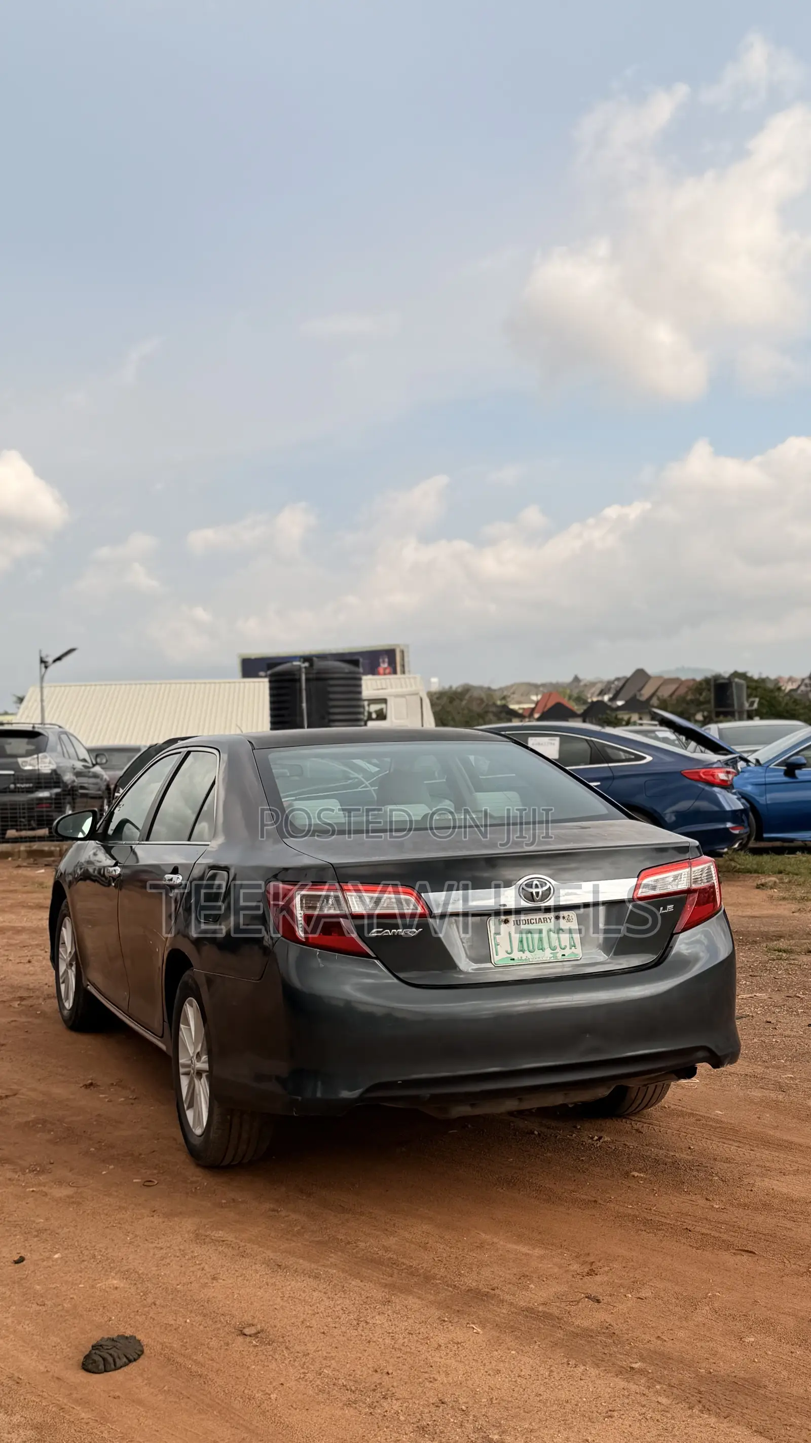 Toyota Camry LE 4dr Sedan (2.5L 4cyl 6A) 2012 Silver