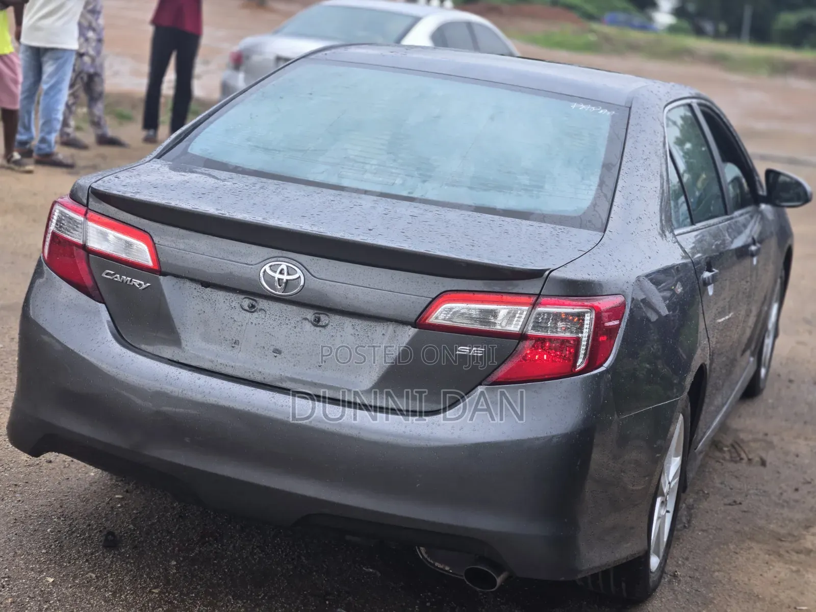 Toyota Camry SE 4dr Sedan (2.5L 4cyl 6A) 2013 Gray