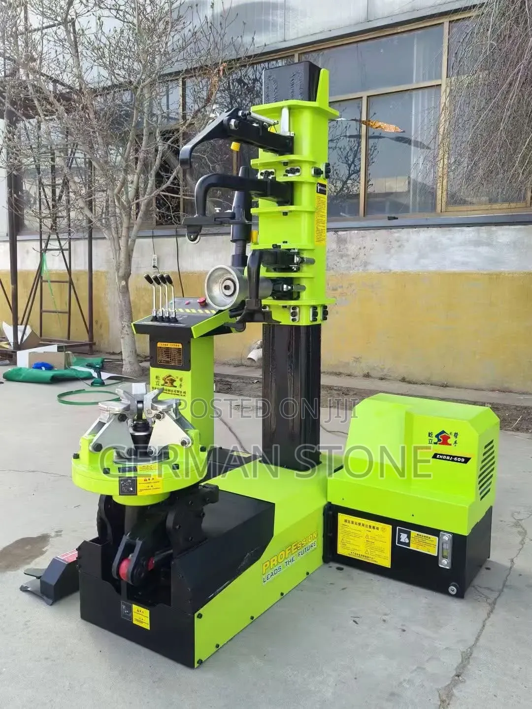 Eurotek Heavy Duty Vertical Truck and Car Tire Changer Machine