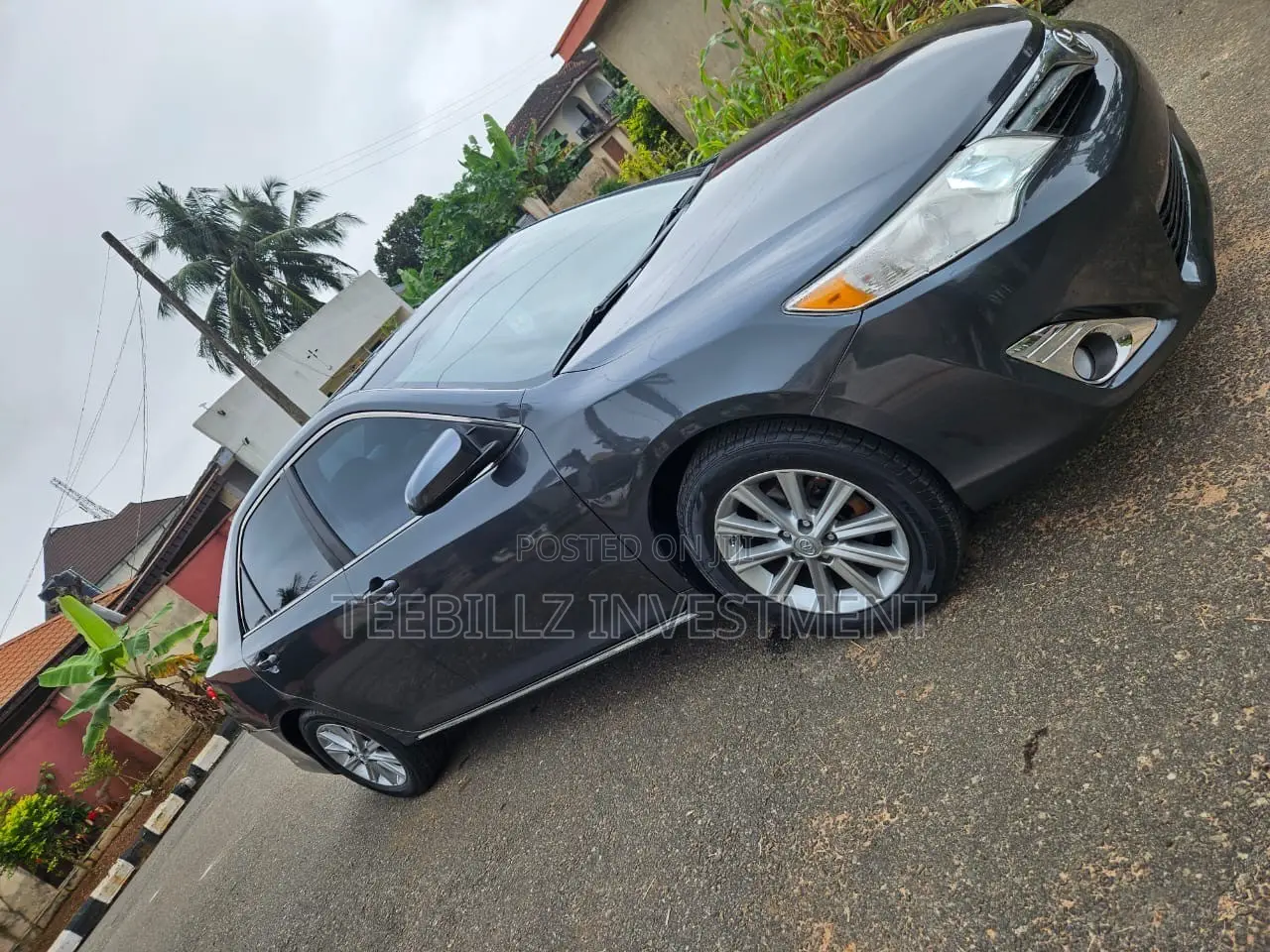 Toyota Camry XLE 4dr Sedan (2.5L 4cyl 6A) 2013 Gray
