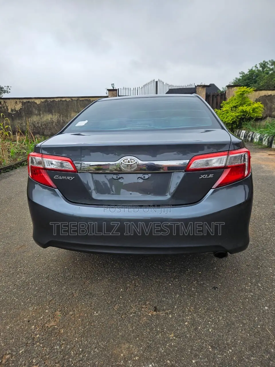 Toyota Camry XLE 4dr Sedan (2.5L 4cyl 6A) 2013 Gray