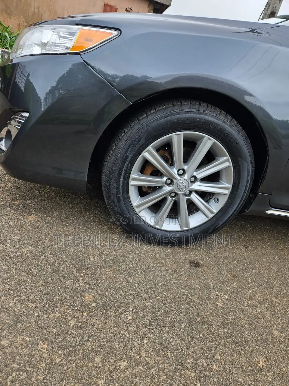 Toyota Camry XLE 4dr Sedan (2.5L 4cyl 6A) 2013 Gray