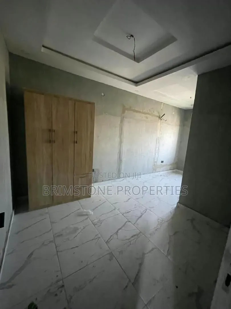 Furnished 2bdrm Apartment in Peninsula Estate for rent