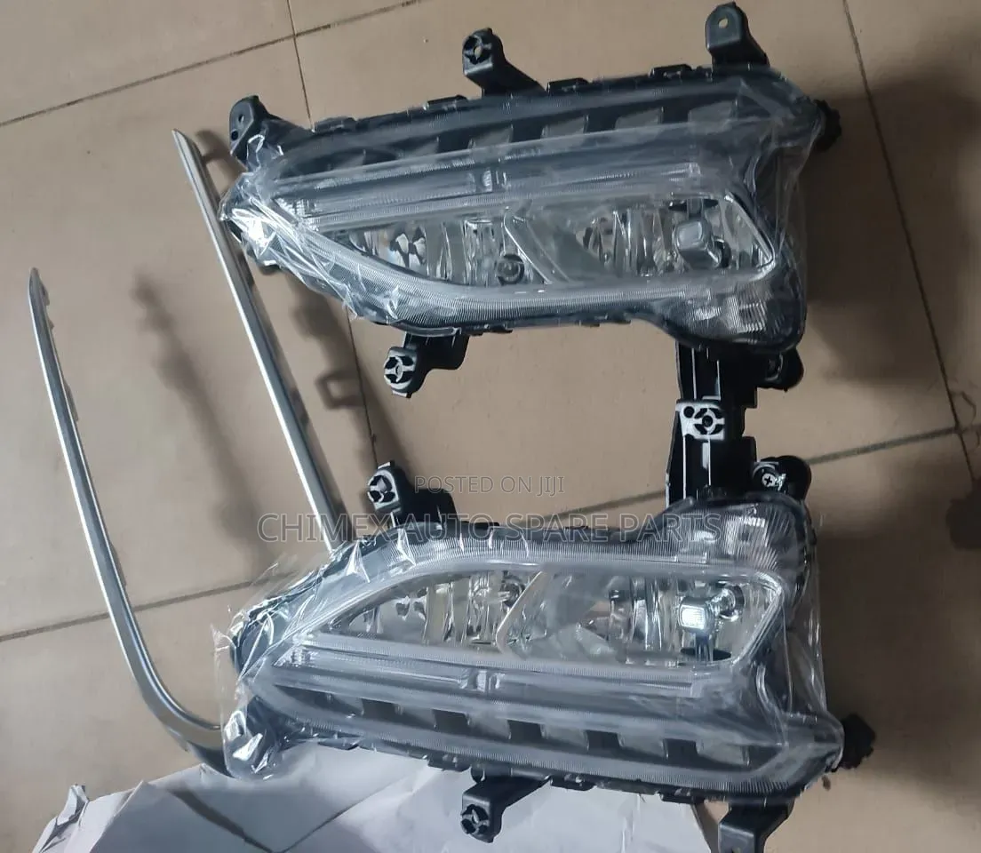 LED Fog Light for a 2017–2018 Hyundai Santa Fe Sport.
