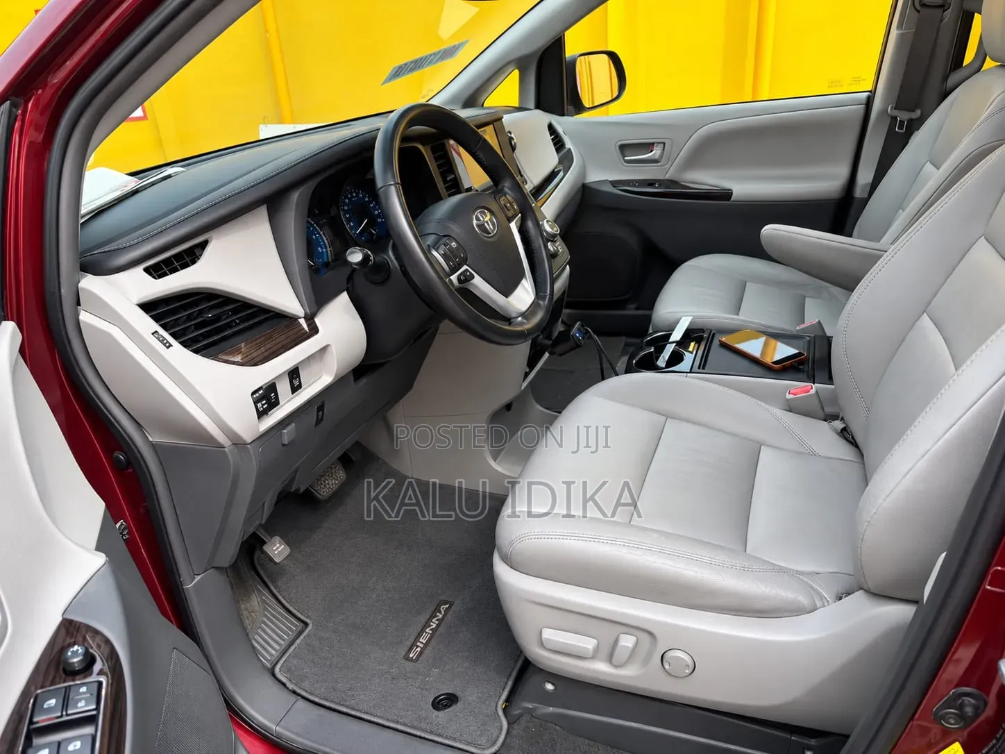 Toyota Sienna XLE 8 Passenger (3.5L 6cyl 6A) 2016 Red