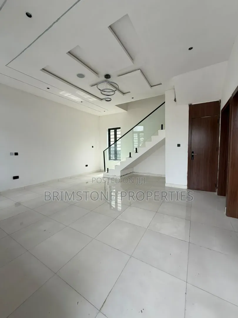 Furnished 3bdrm Duplex in VGC / Ajah for sale