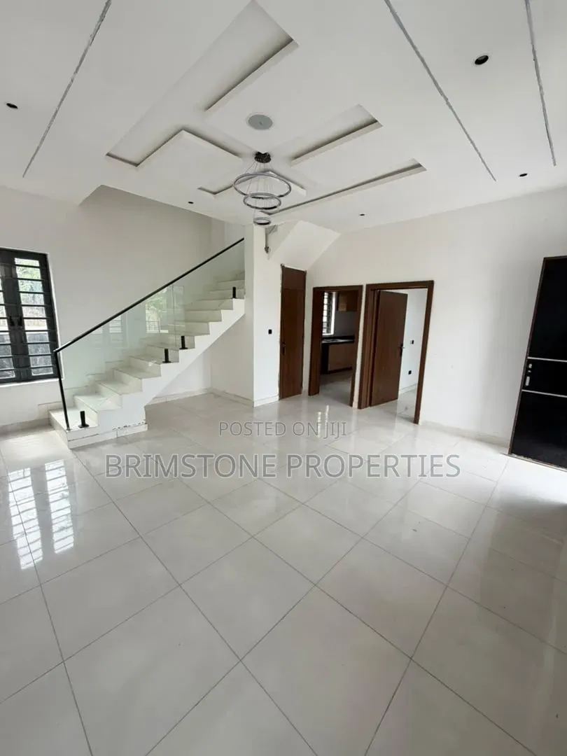Furnished 3bdrm Duplex in VGC / Ajah for sale