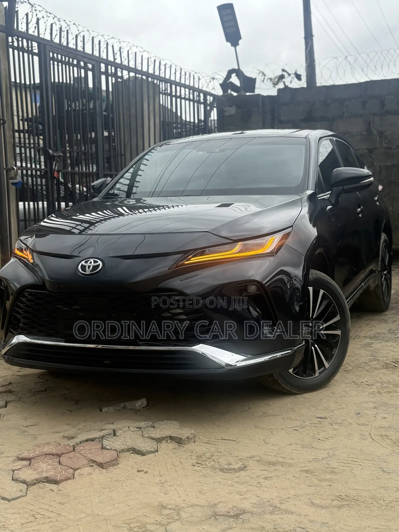 Toyota Venza XLE 2022 Black