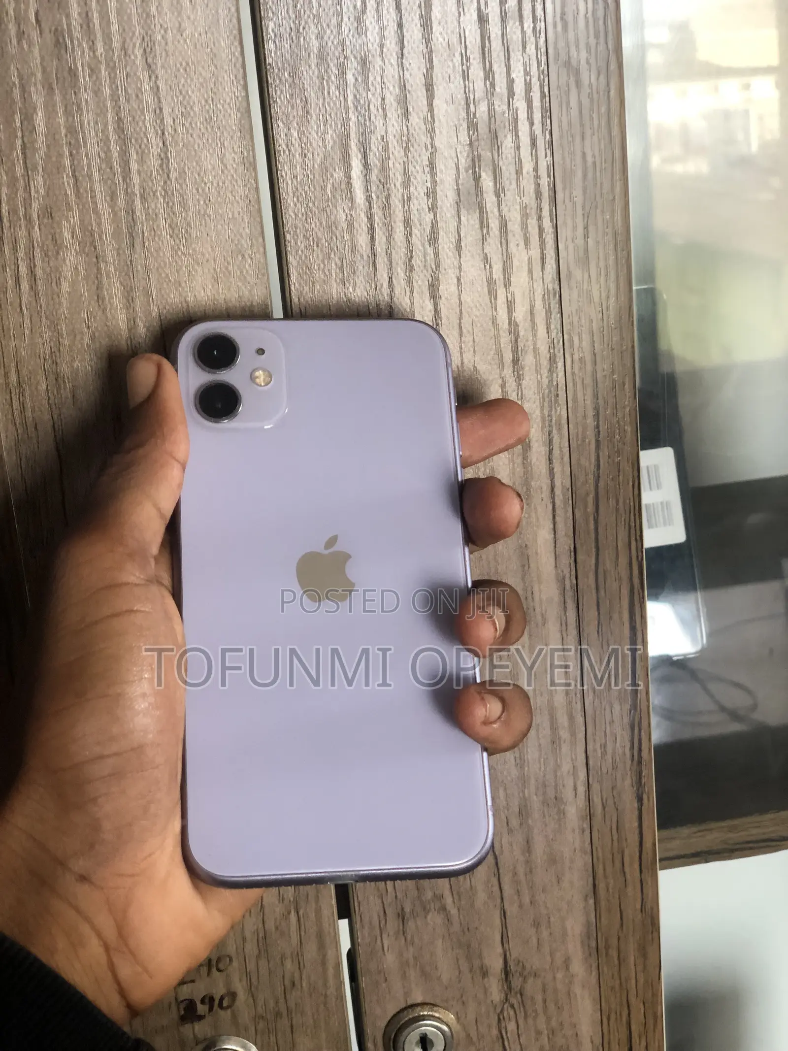 Apple iPhone 11 64 GB