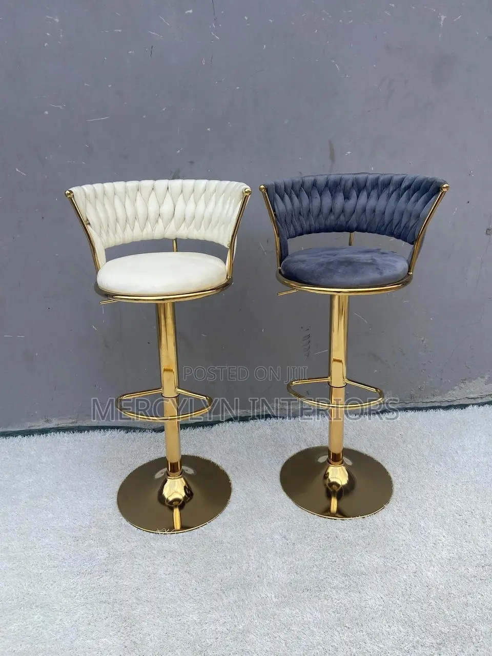 Swivel Bar Stool