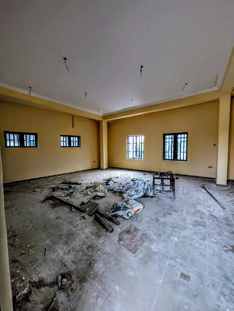 Spacious Warehouse for Office Space for Rent in Uyo