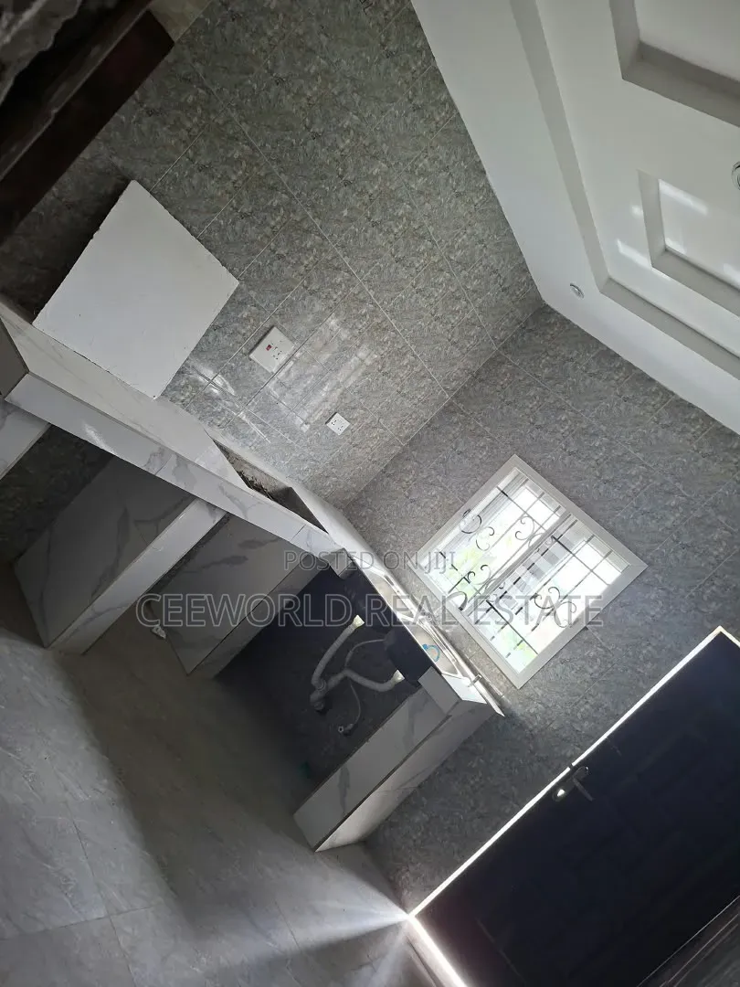 3bdrm Apartment in Progressive Estate, Akala Express for rent