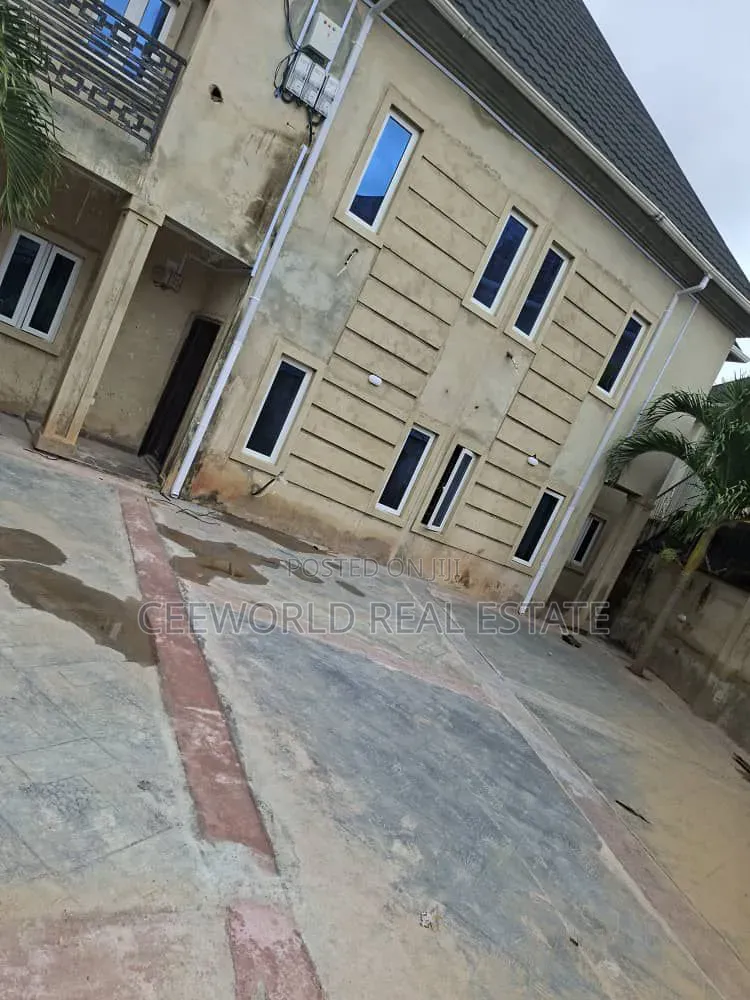 3bdrm Apartment in Progressive Estate, Akala Express for rent
