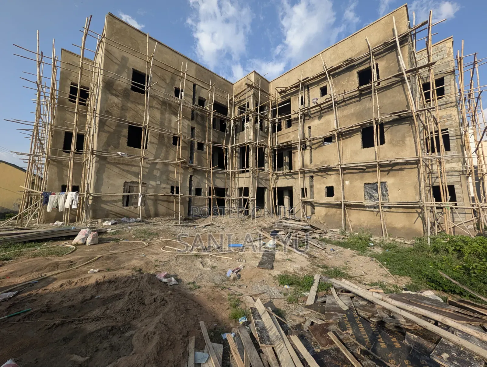 3bdrm Block of Flats in Apartment 250, Life Camp for sale