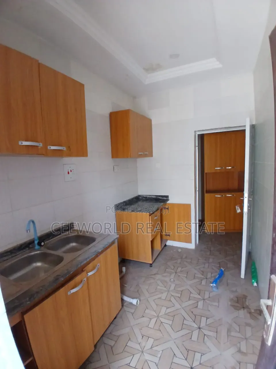 3bdrm Apartment in Oke Ibukun Estate, Akala Express for rent