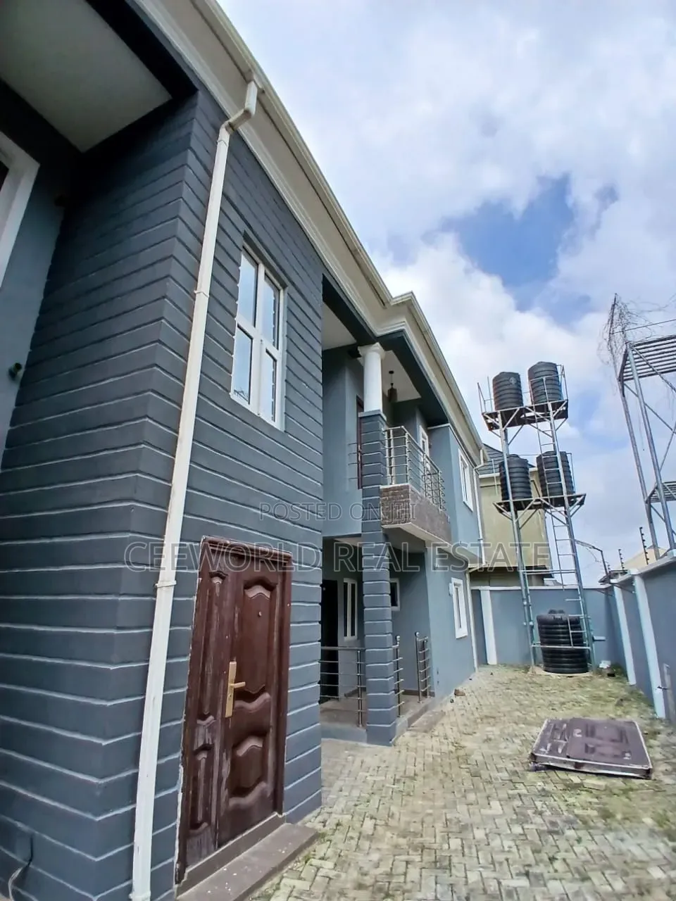 3bdrm Apartment in Oke Ibukun Estate, Akala Express for rent