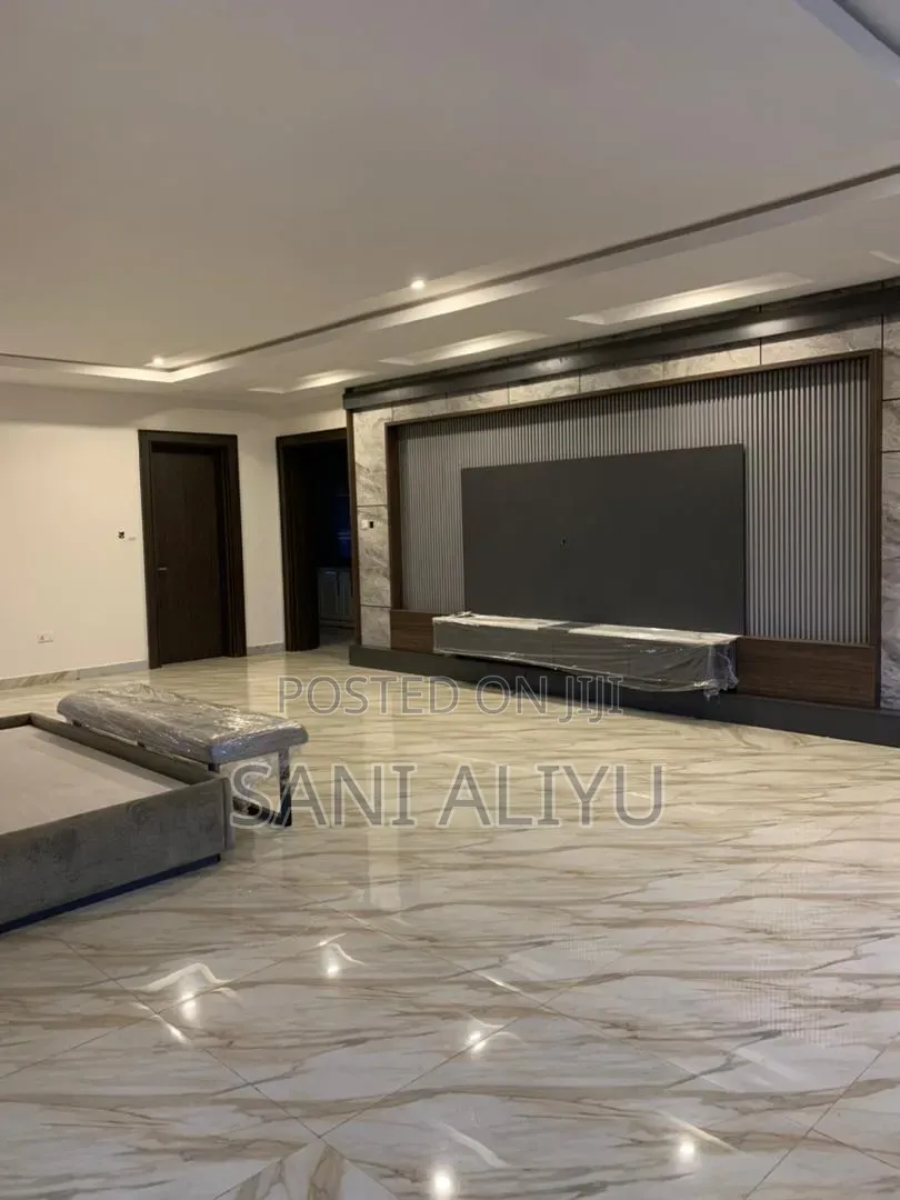 6bdrm Duplex in Abubakar Umar, Katampe Extension for sale