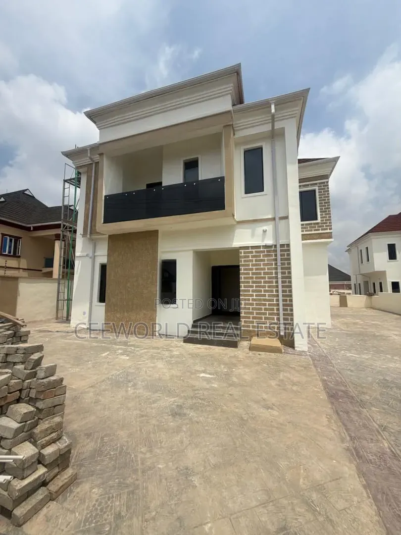 5bdrm Duplex in Kolapo Ishola Gra, Akobo for sale