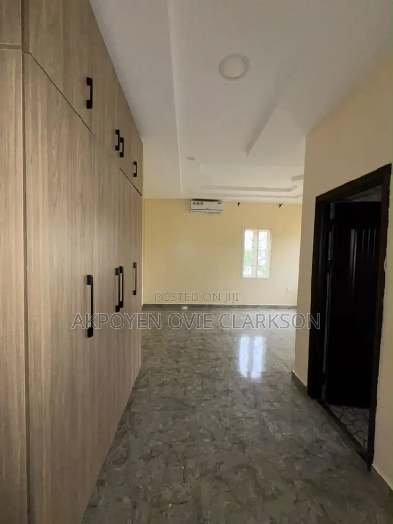 6bdrm Duplex in Guzape District for rent